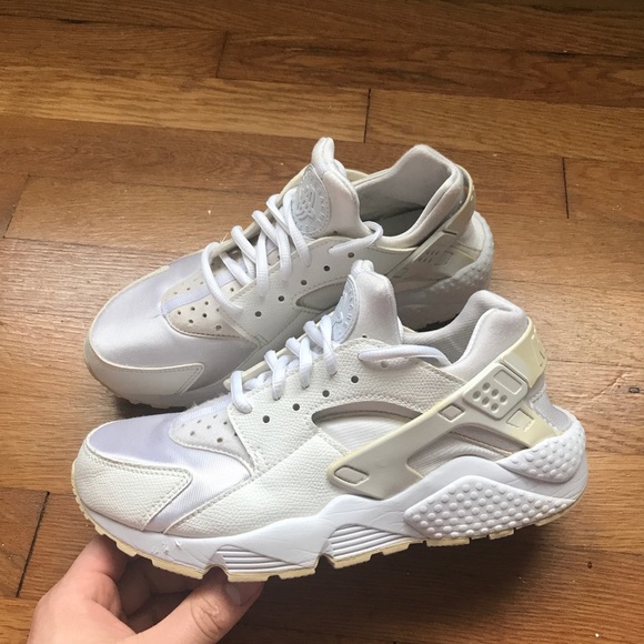 white nike huarache